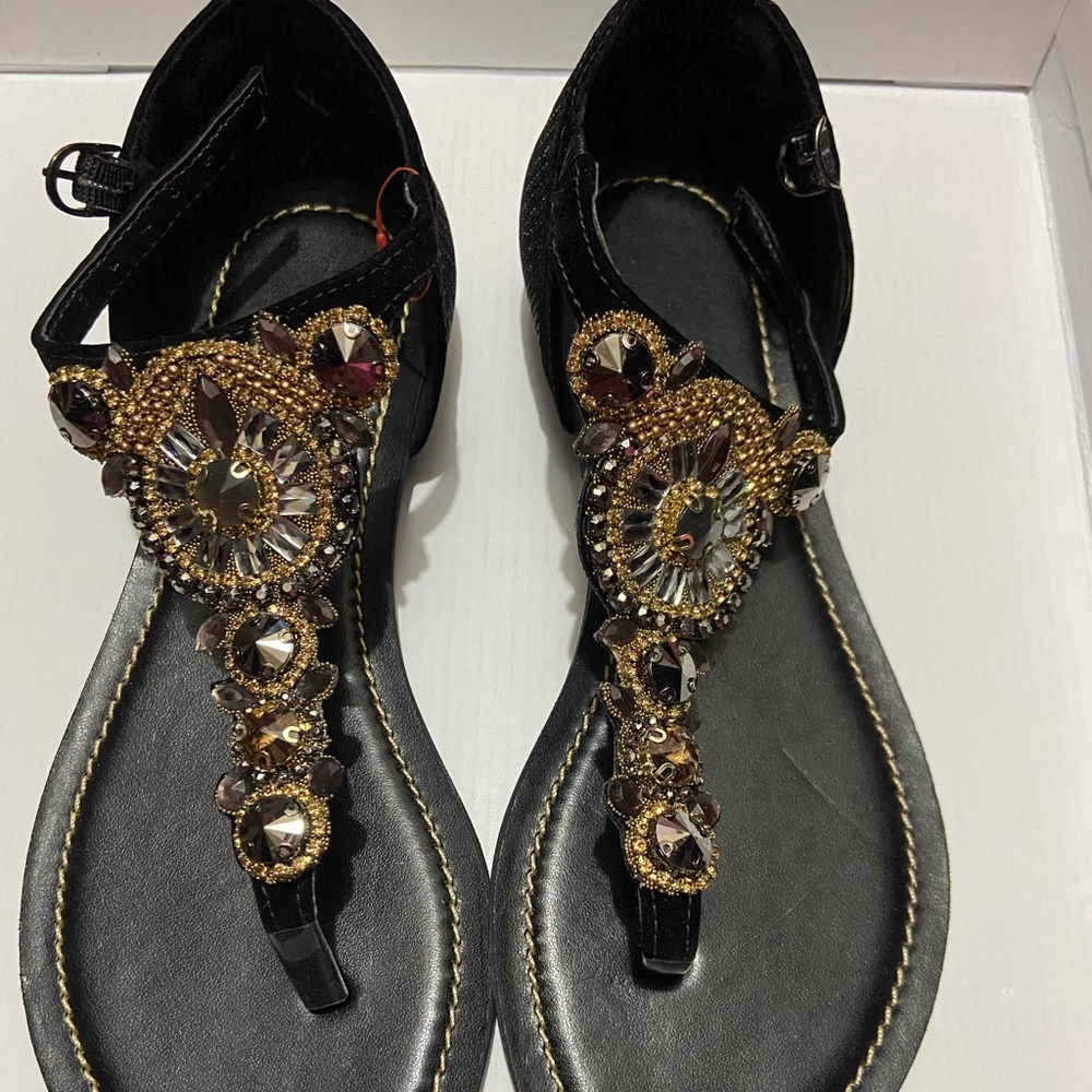 Black flat sandals